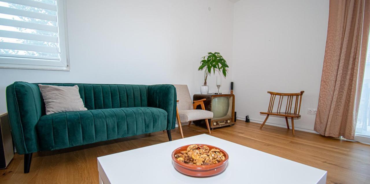 Apartment Nikola Kastel Novi Bagian luar foto