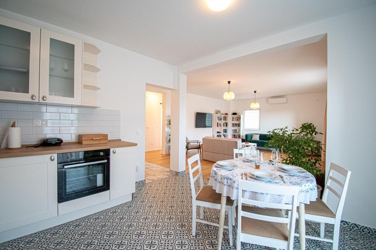 Apartment Nikola Kastel Novi Bagian luar foto